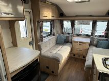 2016 COACHMAN VISION 575 7.jpg